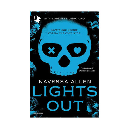 Copertina libro LIGHTS OUT. INTO DARKNESS. EDIZ. ITALIAN
