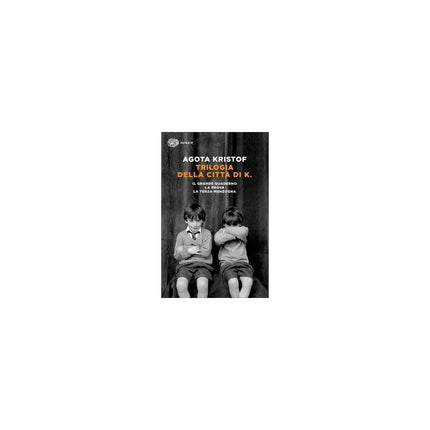 Copertina libro TRILOGIA DELLA CITTÀ DI K. IL GRANDE QUA