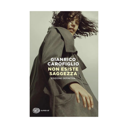 Copertina libro NON ESISTE SAGGEZZA