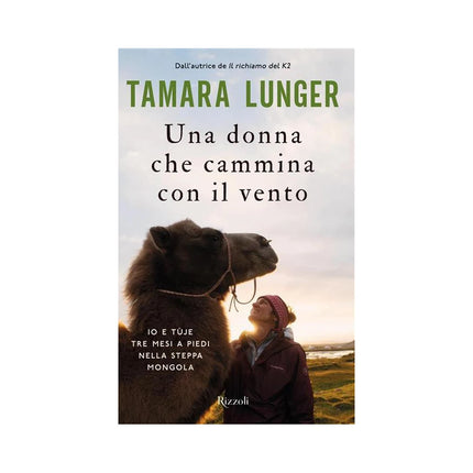 Copertina libro UNA DONNA CHE CAMMINA CON IL VENTO. IO E